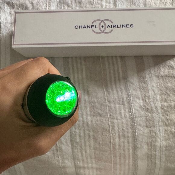 Chanel Airlines Umbrella Retractable NIB - Picture 10 of 11